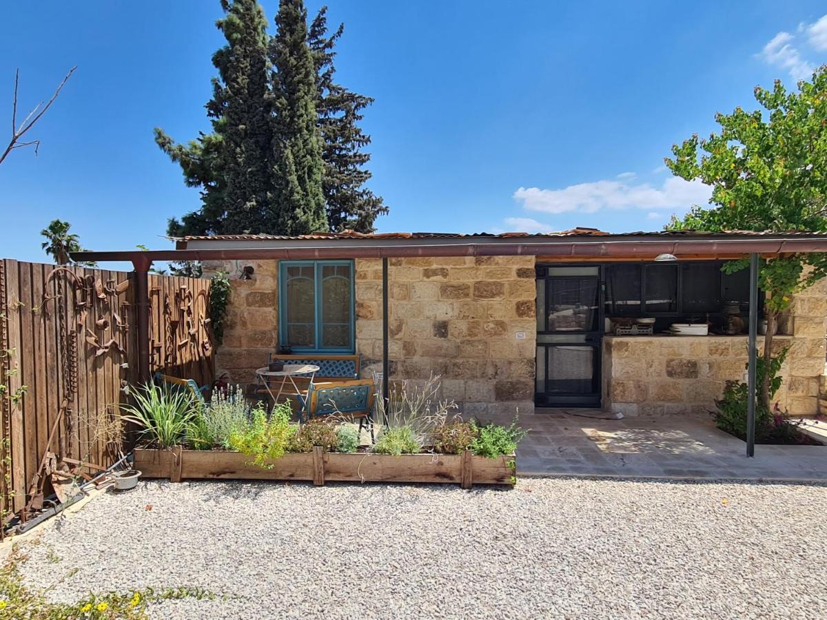 צימר חצר שמואלי - יחידת אירוח זוגית במושב אילניה المظهر الخارجي الصورة